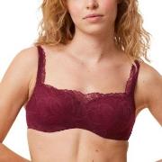 Triumph BH Body Make-Up Illusion Lace Balconette Vinröd C 85 Dam