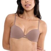 Triumph BH Body Make-Up Illusion WHP EX Ljusbrun D 70 Dam