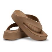 Crocs Getaway Platform Flip Ljusbrun US W7 (EU 37-38)