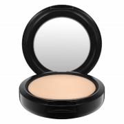 MAC Studio Fix Powder Plus Foundation (olika nyanser) - NW18