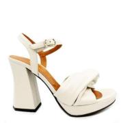 Chie Mihara Vit Läder Sandal med Justerbar Rem White, Dam