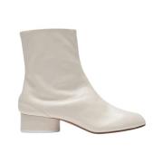 Maison Margiela Ankelboots Tabi H30 i vitt mjukt vintage läder White, ...