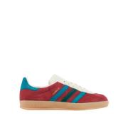 Adidas Mocka Sneakers med Ikoniska Sidestripor Red, Herr