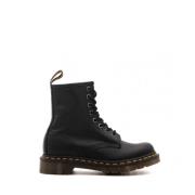 Dr. Martens Svarta Amphibian 1460 Stövlar Black, Dam