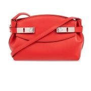 Salvatore Ferragamo ‘Hug’ axelväska Red, Dam