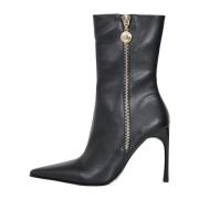 Versace Jeans Couture Svarta spetsiga stövlar för kvinnor Black, Dam