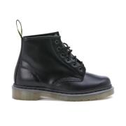 Dr. Martens Svarta Läder Anfibio Stövlar Black, Dam