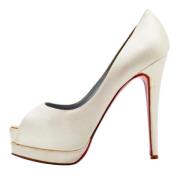 Christian Louboutin Pre-owned Pre-owned Satin klackskor White, Dam