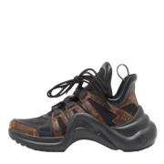 Louis Vuitton Vintage Pre-owned Canvas sneakers Brown, Dam