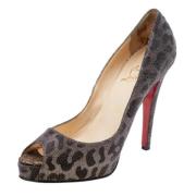 Christian Louboutin Pre-owned Pre-owned Tyg klackskor Gray, Dam