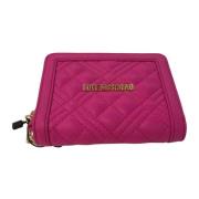 Love Moschino Quiltad dragkedjepung i Fuchsia Pink, Dam