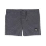 Stone Island Uppgradera din strandstil med grå Nylon Metal badshorts G...