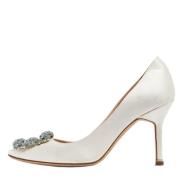 Manolo Blahnik Pre-owned Pre-owned Satin klackskor White, Dam