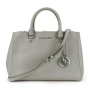 Michael Kors Pre-owned Pre-owned Tyg axelremsvskor Gray, Dam