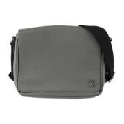 Louis Vuitton Vintage Pre-owned Tyg axelremsvskor Gray, Dam