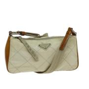 Prada Vintage Pre-owned Nylon prada-vskor Beige, Dam