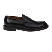 Doucal's Svarta Läderloafers Klassisk Stil Black, Herr