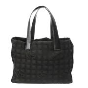 Chanel Vintage Pre-owned Nylon axelremsvskor Gray, Dam