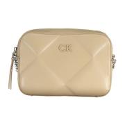 Calvin Klein Beige Axelväska med Justerbar Rem Beige, Dam