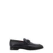 Salvatore Ferragamo Läderloafer med metall detalj Black, Herr