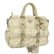 Prada Vintage Pre-owned Nylon handvskor Beige, Dam