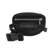 Burberry Vintage Pre-owned Nylon crossbodyvskor Black, Dam