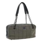 Chanel Vintage Pre-owned Canvas axelremsvskor Gray, Dam