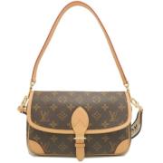 Louis Vuitton Vintage Pre-owned Canvas axelremsvskor Brown, Dam