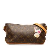 Louis Vuitton Vintage Pre-owned Canvas axelremsvskor Brown, Dam