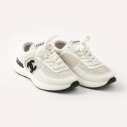 Chanel Vintage Pre-owned Canvas sneakers White, Dam