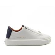 Alexander Smith Vita Sneakers med Blå Läderdetaljer White, Herr