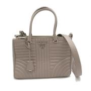 Prada Vintage Pre-owned Laeder prada-vskor Gray, Dam