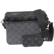 Louis Vuitton Vintage Pre-owned Canvas crossbodyvskor Black, Dam