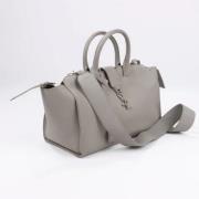 Yves Saint Laurent Vintage Pre-owned Laeder handvskor Gray, Dam