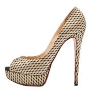 Christian Louboutin Pre-owned Pre-owned Satin klackskor Beige, Dam