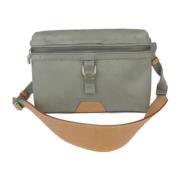 Louis Vuitton Vintage Pre-owned Canvas axelremsvskor Gray, Dam