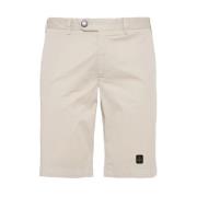 RefrigiWear Elegant Beige Bermuda Shorts med Logotyp Patch Beige, Herr