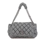 Chanel Vintage Pre-owned Nylon chanel-vskor Gray, Dam