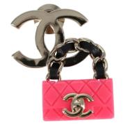 Chanel Vintage Pre-owned Metall broscher Gray, Dam