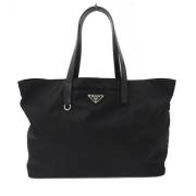 Prada Vintage Pre-owned Nylon axelremsvskor Black, Dam