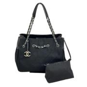 Chanel Vintage Pre-owned Canvas axelremsvskor Black, Dam