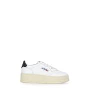 Autry Vita Lädersneakers med Perforerade Detaljer White, Dam