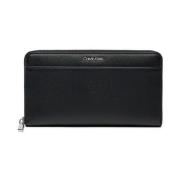 Calvin Klein Svart PU Läder Plånbok med Metalllogo Black, Dam