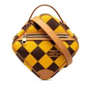 Louis Vuitton Vintage Pre-owned Canvas crossbodyvskor Yellow, Herr