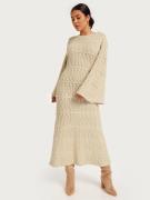 Malina - Stickade klänningar - Beige - Elinne cable knitted maxi dress...