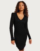 Only - Svart - Onlrie L/S V-Neck Dress Jrs