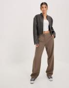Only - Brun - Onllana-Berry Mid Straight Pant Tlr