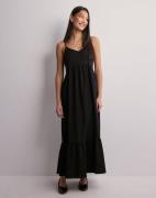 Pieces - Svart - Pcsade Strap Long Dress Noos Bc