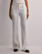 Nelly - Vit - Low Waist Linen Flare Pants