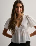 Nelly - Vit - Cute Puff Blouse